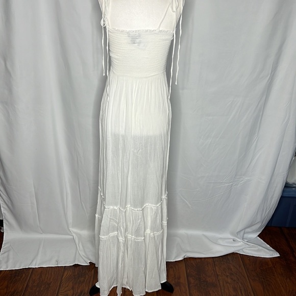 Nwt Saks Fifth Avenue White Smocked Maxi Dress - Picture 2 of 9